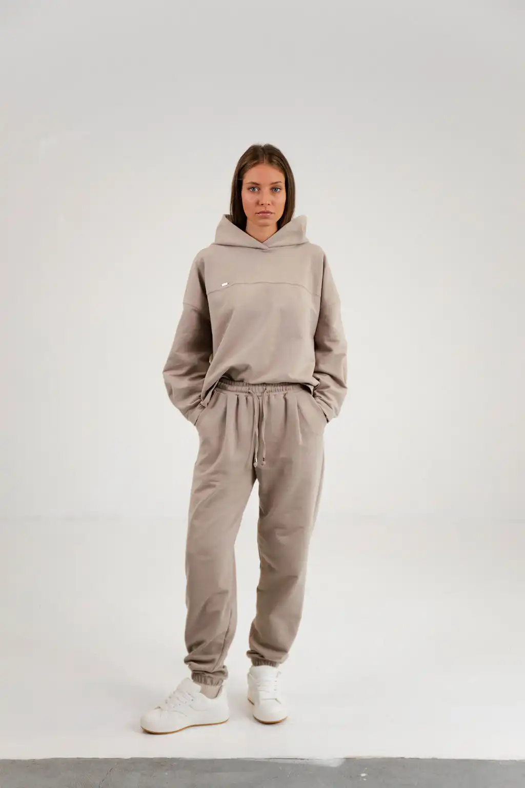 029A4201 Trenerka Casual mocha
