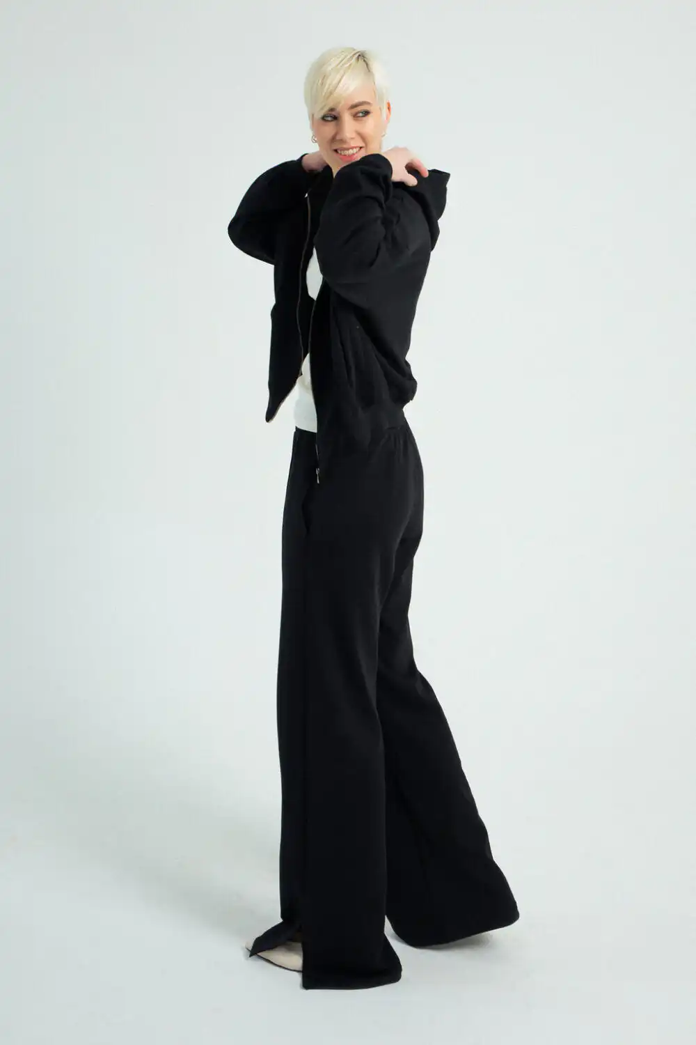 TRENERKA APRIL NO.2 BLACK - Slika 5